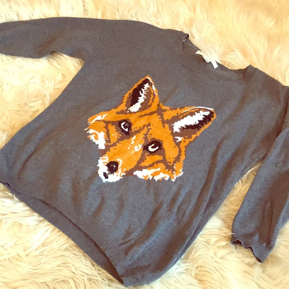 Cute Fox 🦊 Sweater!